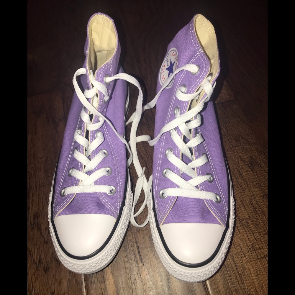 NWT lilac purple high top Converse-women’s size 9